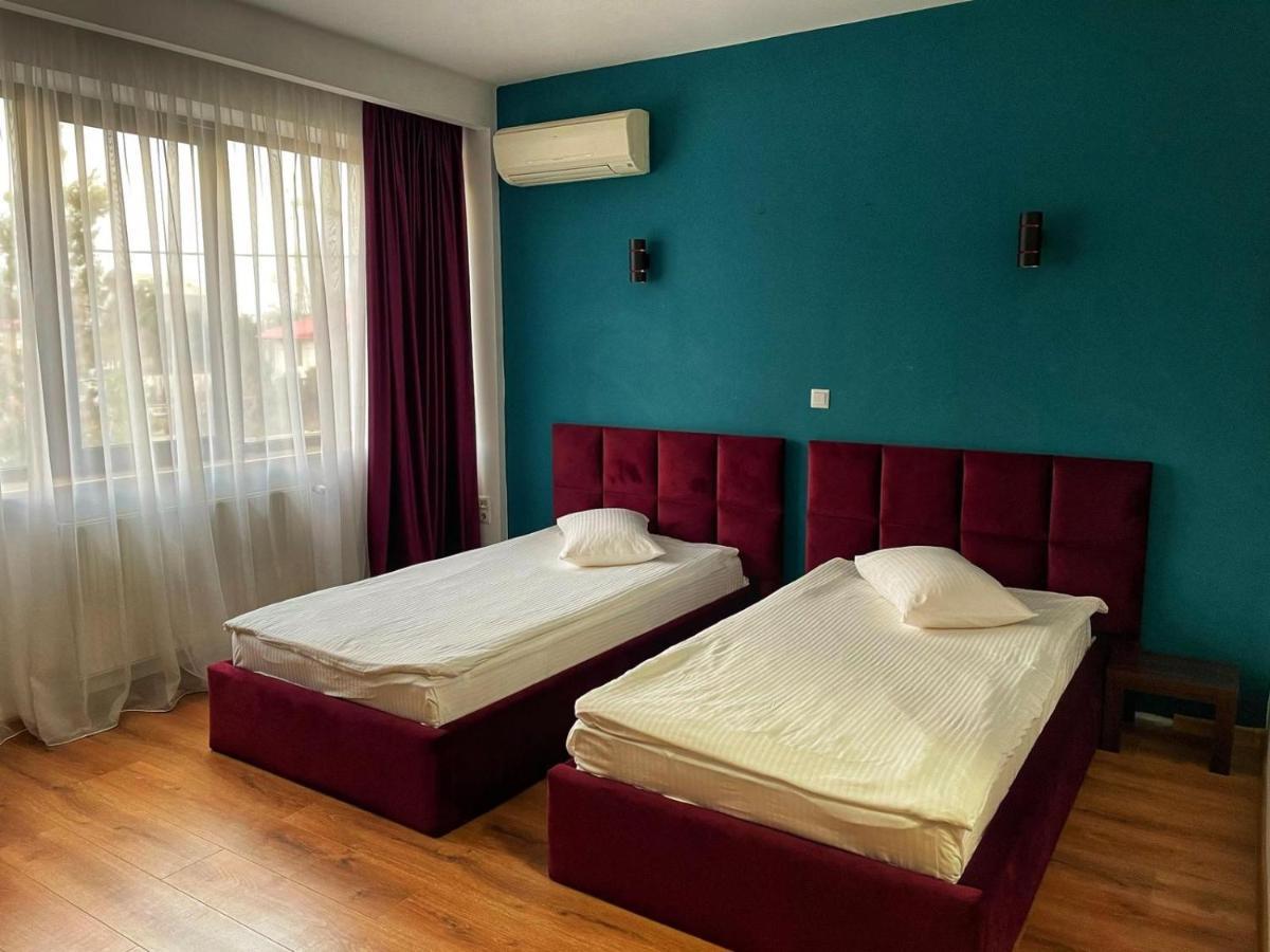 Hotel Best Ploiesti Luaran gambar
