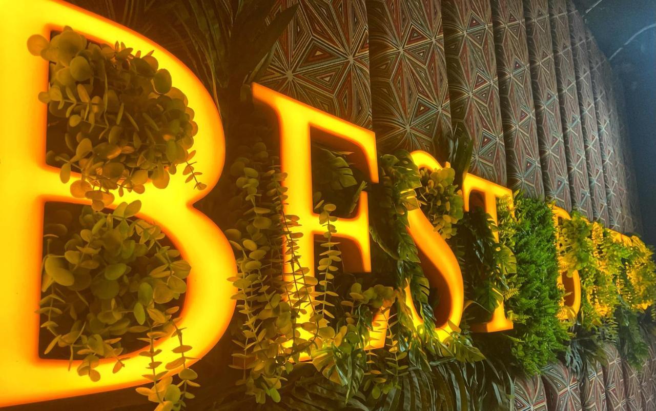 Hotel Best Ploiesti Luaran gambar