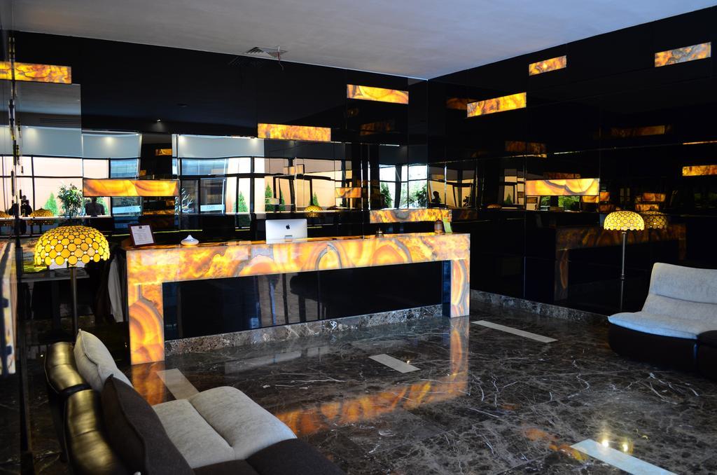 Hotel Best Ploiesti Luaran gambar
