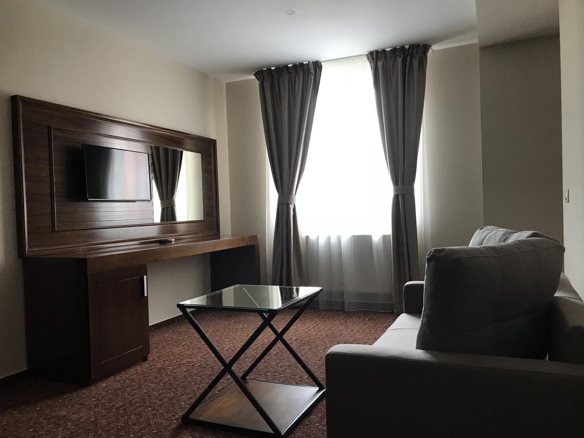 Hotel Best Ploiesti Luaran gambar