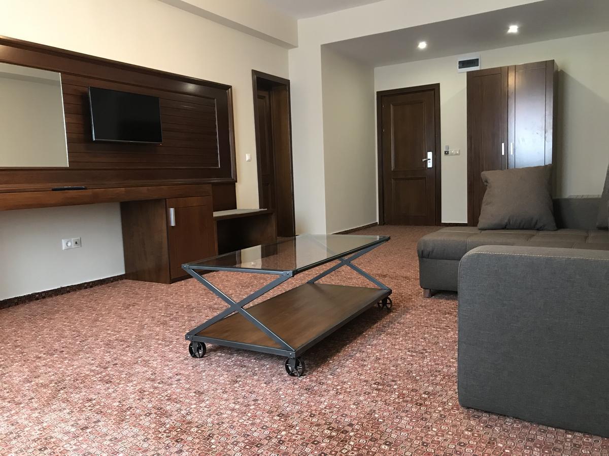 Hotel Best Ploiesti Luaran gambar