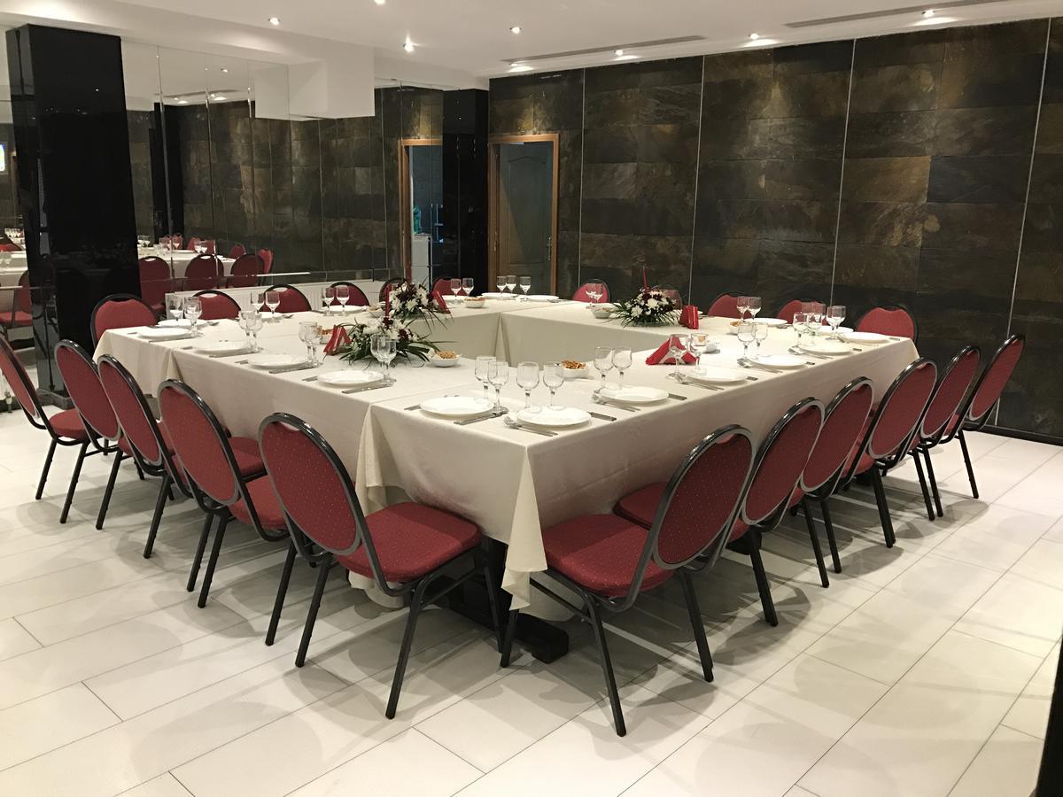 Hotel Best Ploiesti Luaran gambar